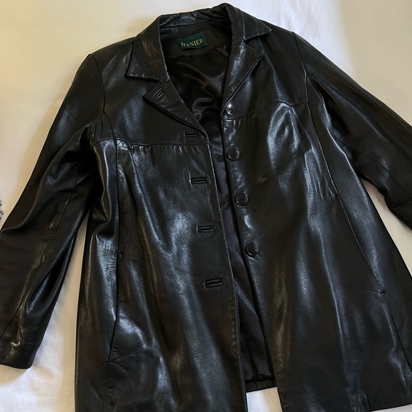 Gorgeous Real Leather Danier Jacket - Picture 2 of 3